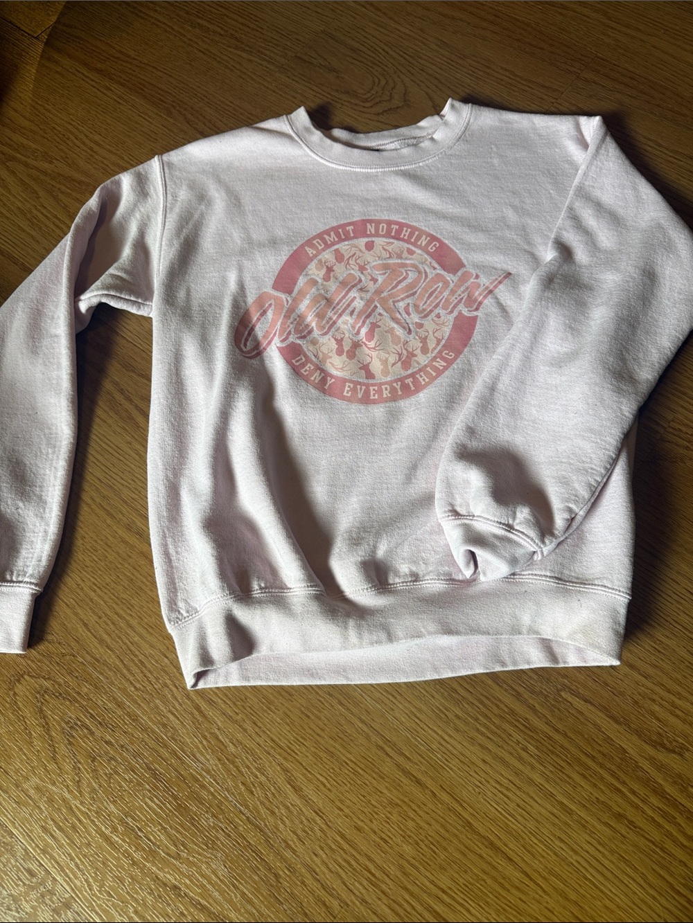 Unknown Brand Women’s Light Pink Crewneck Sweatshirt